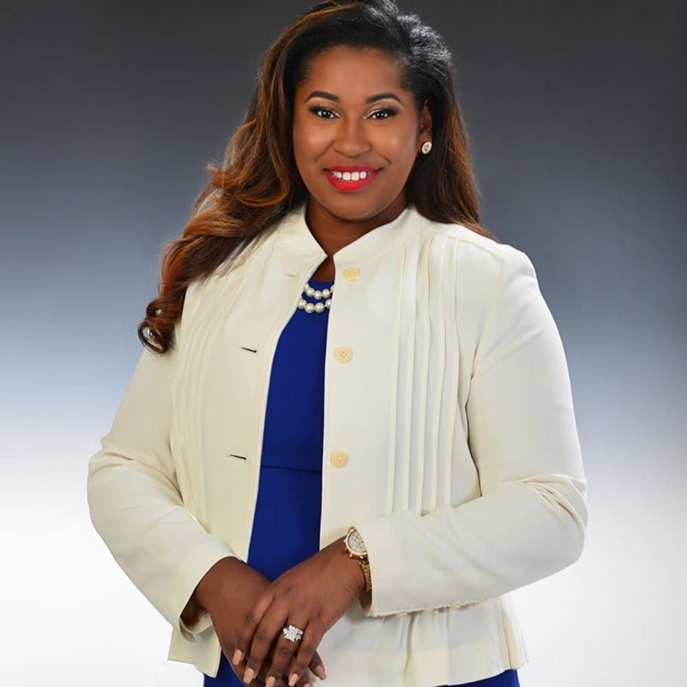 Meet your Posher, Nina